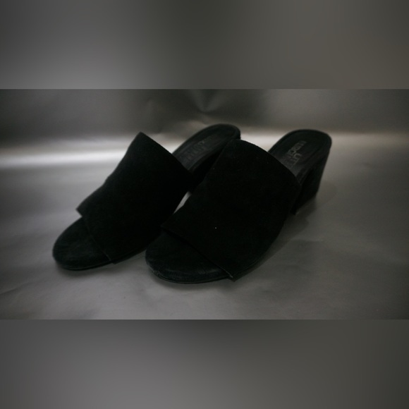 Little Burgundy slip-on heels, size 5, black suede, used - Picture 3 of 4